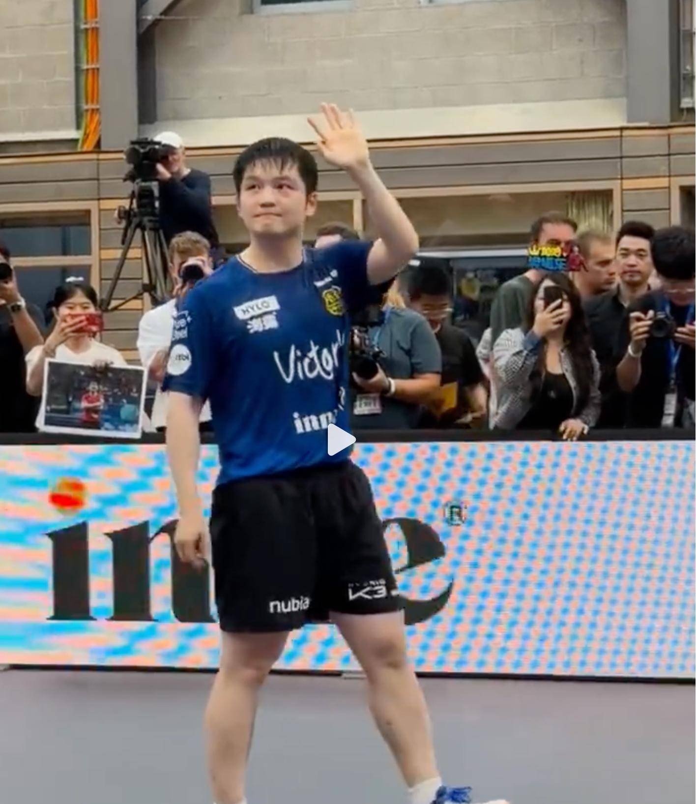 对主裁的执 对主裁的执