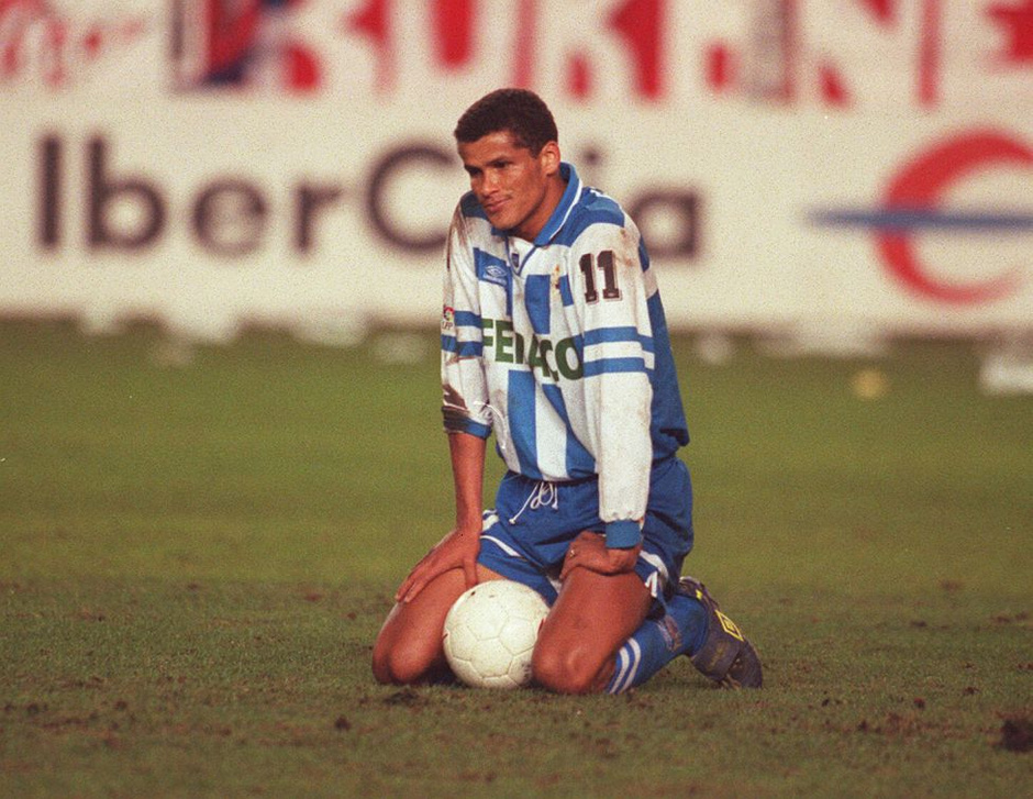 着巨大的付 着巨大的付