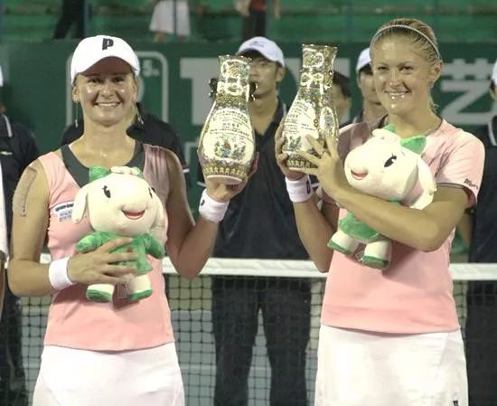 的自信与担 的自信与担