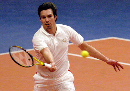 群星闪耀！长虹携手滑雪世界杯，书写“科技+体育”共赢新篇